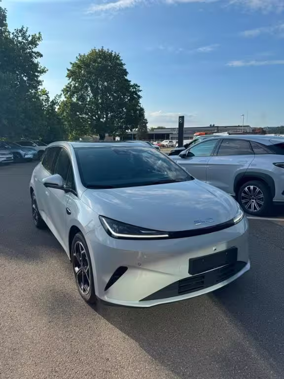 BYD Dolphin G DM-i Comfort 360 AUT Kam. KlimaA LM DOLPHIN - Bild 2