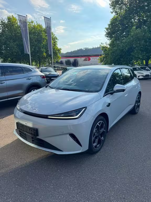 BYD Dolphin G DM-i Comfort 360 AUT Kam. KlimaA LM DOLPHIN - Bild 2
