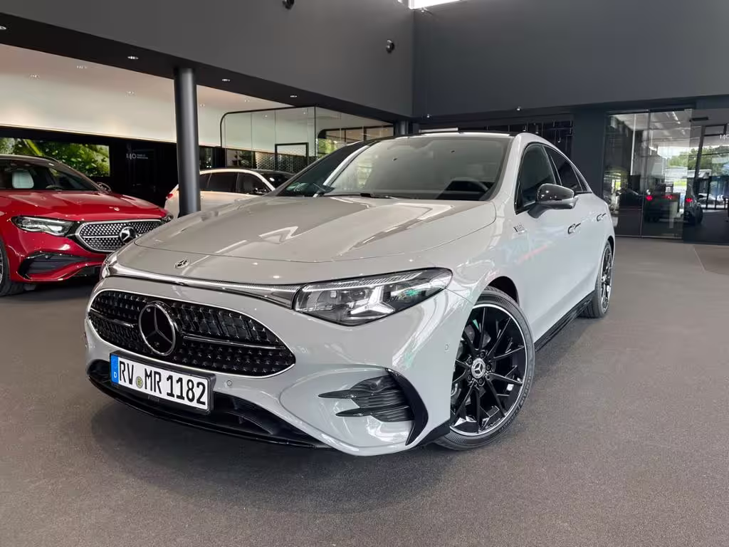 Mercedes-Benz CLA 220 4M AMG+HUD+SUPERSCREEN+DISTR+AHK+MULTIB+ CLA 220 - Bild 2