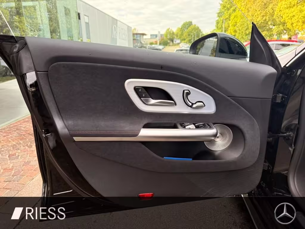 Mercedes-Benz CLA 220 4M AMG+AHK+PANO+19+MEM+MULTIBEAM+BURM3D CLA 220 - Bild 4