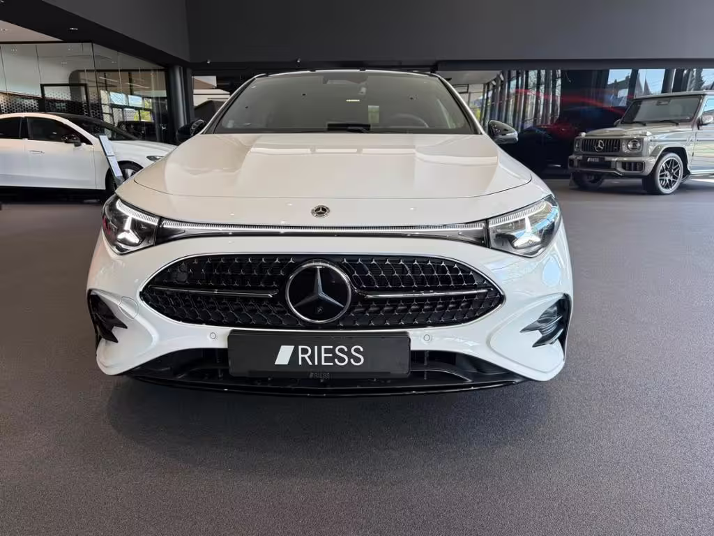 Mercedes-Benz CLA 200 4M NEU+C 178+AMG+SUPERSCREEN+HUD+MULTIB+ CLA 200 - Bild 2