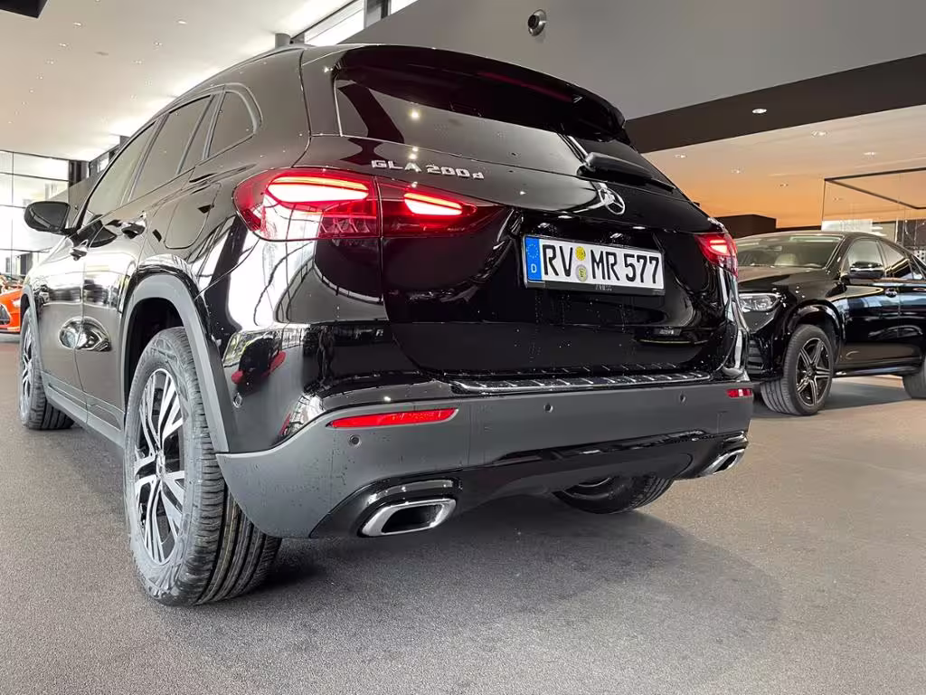 Mercedes-Benz GLA 200 d 4MATIC 360 ACC AHK AUT DynLicht Kam. GLA 200 - Bild 18