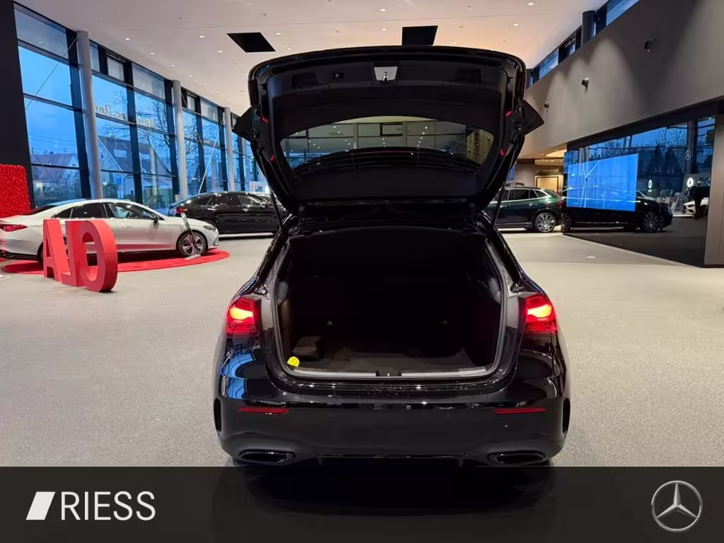 Mercedes-Benz A 180 AMG+DISTRONIC+AHK+MULTIBEAM+KEYL+TOTWKL+ - Bild 17