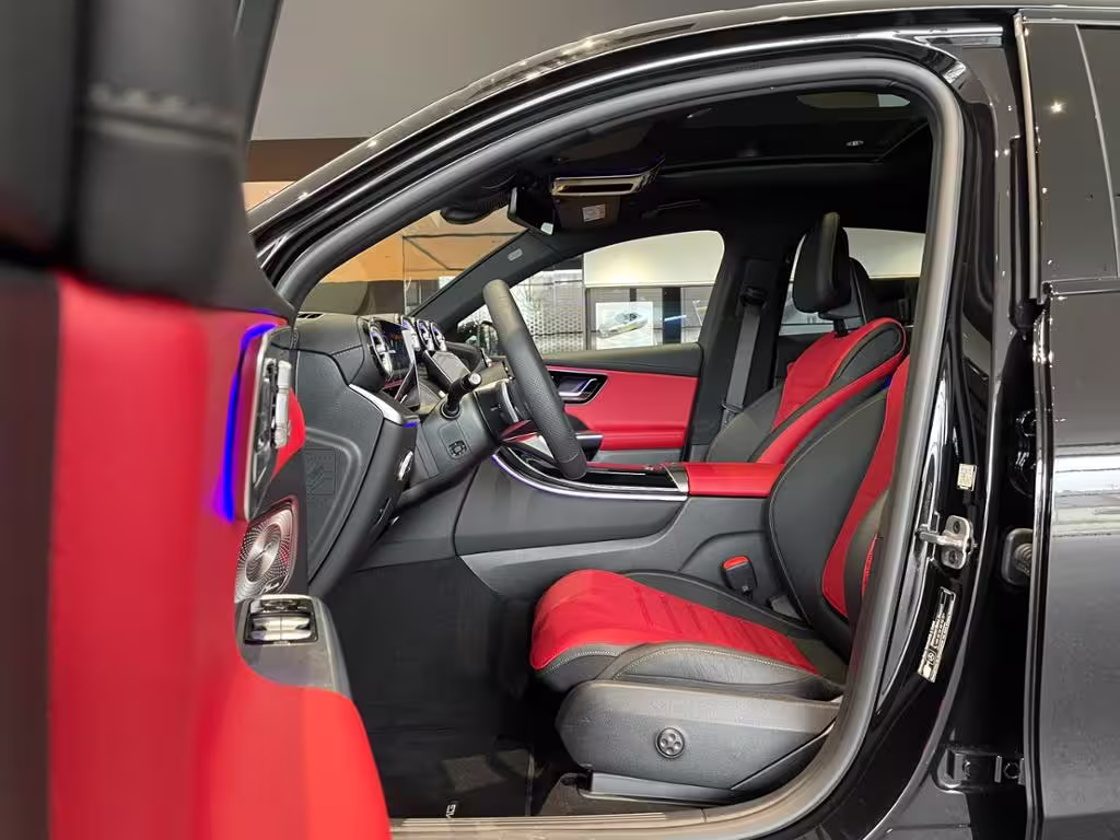 Mercedes-Benz GLC 300 Coupé AMG+PANO+HUD+AIRMATIC+HA LENK+KEYL - Bild 2