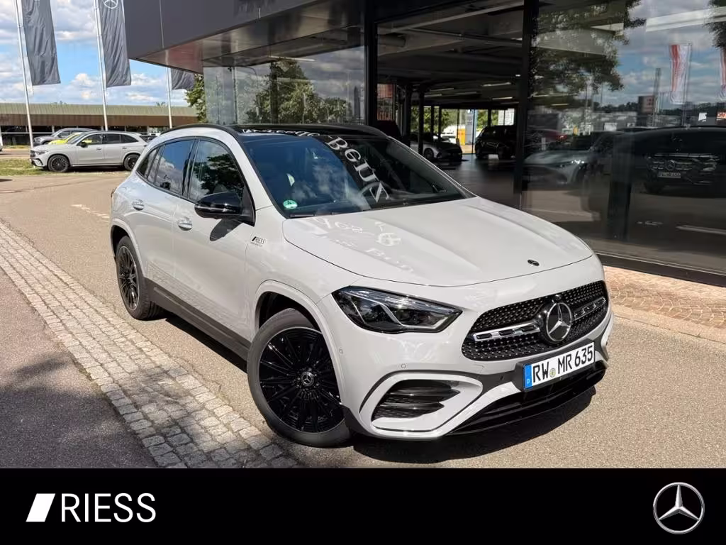 Mercedes-Benz GLA 250 e mit EQ Hybrid Technologie 360 ACC AHK