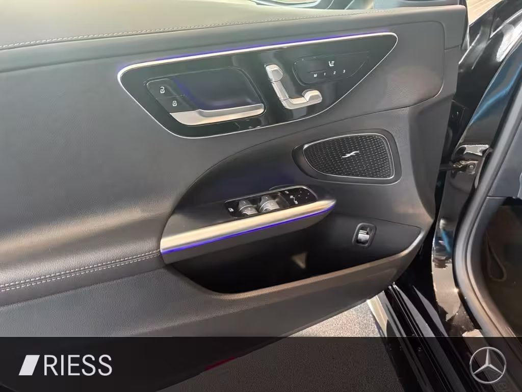 Mercedes-Benz C 300 4M AMG+PANO+AHK+DISTRONIC+MEMORY+DIGI L++ C 300 - Bild 4