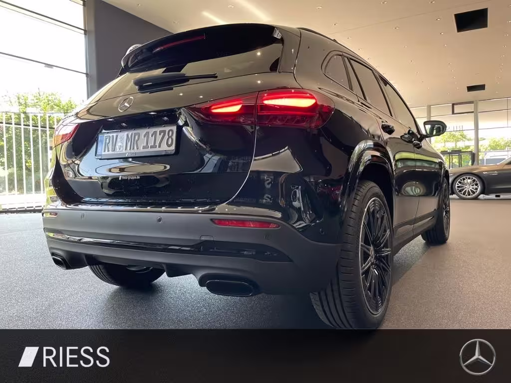 Mercedes-Benz GLA 200 AMG+PANO+AHK+DISTR+KEYL+MULTIBEAM+BURM+ GLA 200 - Bild 8