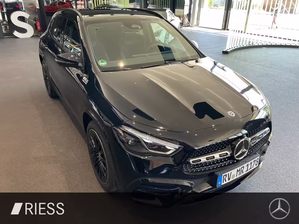 Mercedes-Benz GLA 200 AMG+PANO+AHK+DISTR+KEYL+MULTIBEAM+BURM+ GLA 200 - Bild 9