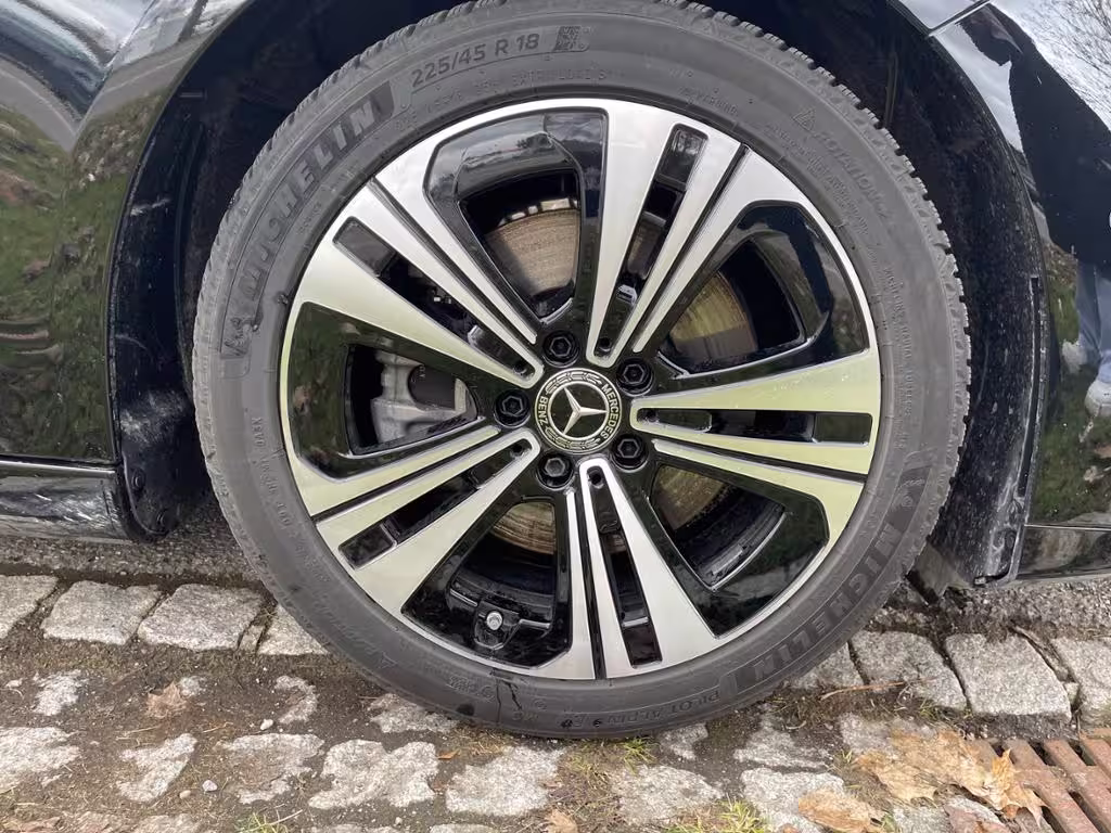 Mercedes-Benz CLA 350 4M EQ AUT Kam. KeyLess KlimaA LED LM SHZ CLA 350 - Bild 8