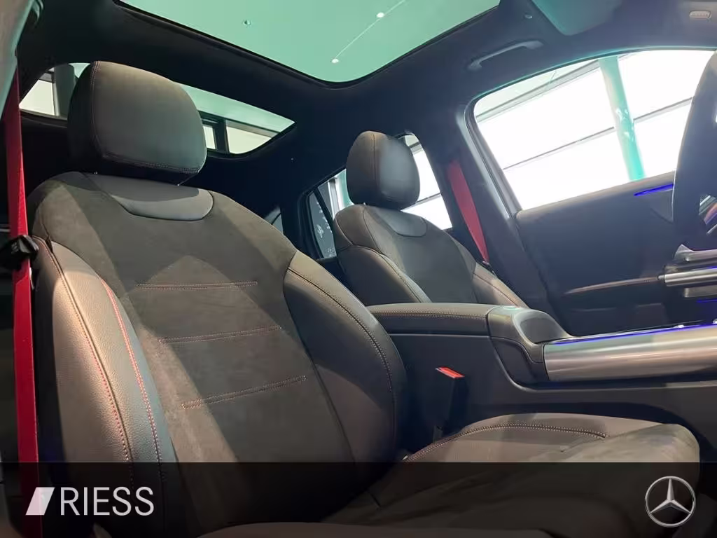 Mercedes-Benz GLA 45 S AMG PANO+DISTR+MULTIBEAM+KEYL+AHK+360° GLA 45 AMG - Bild 11