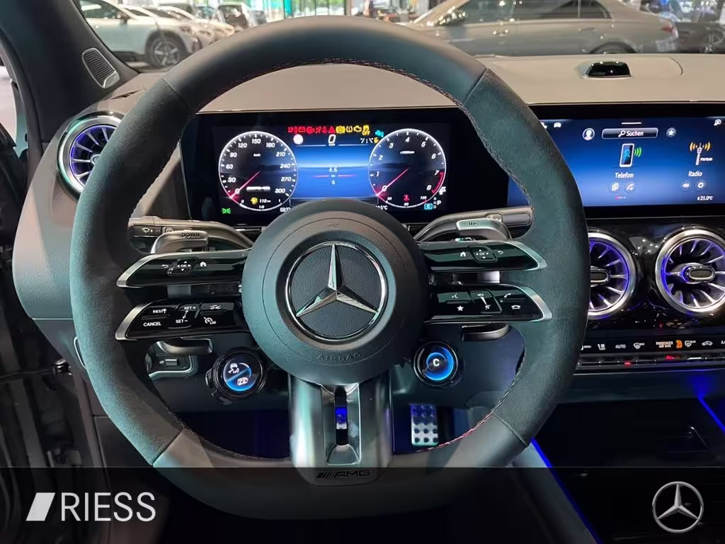 Mercedes-Benz GLA 45 S AMG PANO+DISTR+MULTIBEAM+KEYL+AHK+360° GLA 45 AMG - Bild 15
