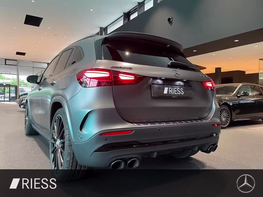 Mercedes-Benz GLA 45 S AMG PANO+DISTR+MULTIBEAM+KEYL+AHK+360° GLA 45 AMG - Bild 19