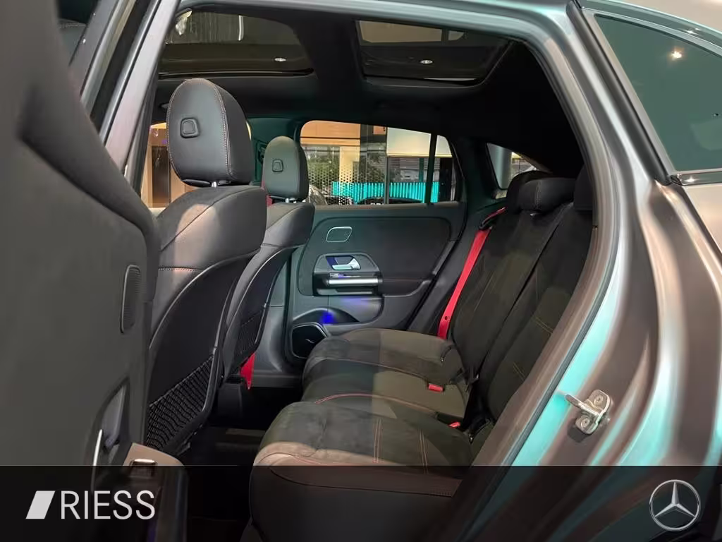 Mercedes-Benz GLA 45 S AMG PANO+DISTR+MULTIBEAM+KEYL+AHK+360° GLA 45 AMG - Bild 5