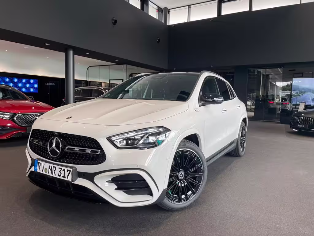 Mercedes-Benz GLA 200 AMG+PANO+AHK+TOWKL+MULTIBEAM+KEYL+360°+ GLA 200 - Bild 2