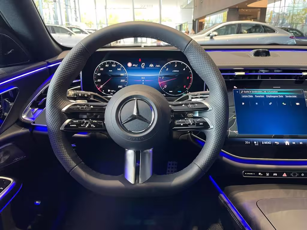 Mercedes-Benz E 450 d T 4M AMG+AIRMATIC+HUD+AHK+SUPERSCR+STDHZ E 450 - Bild 14