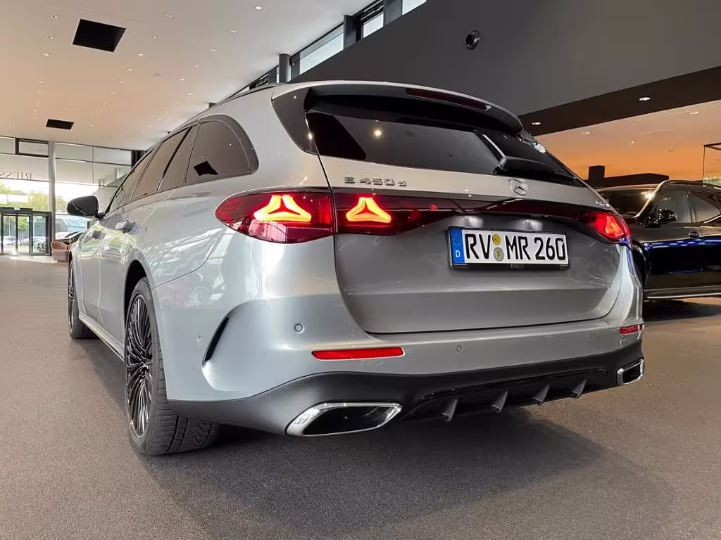 Mercedes-Benz E 450 d T 4M AMG+AIRMATIC+HUD+AHK+SUPERSCR+STDHZ E 450 - Bild 20