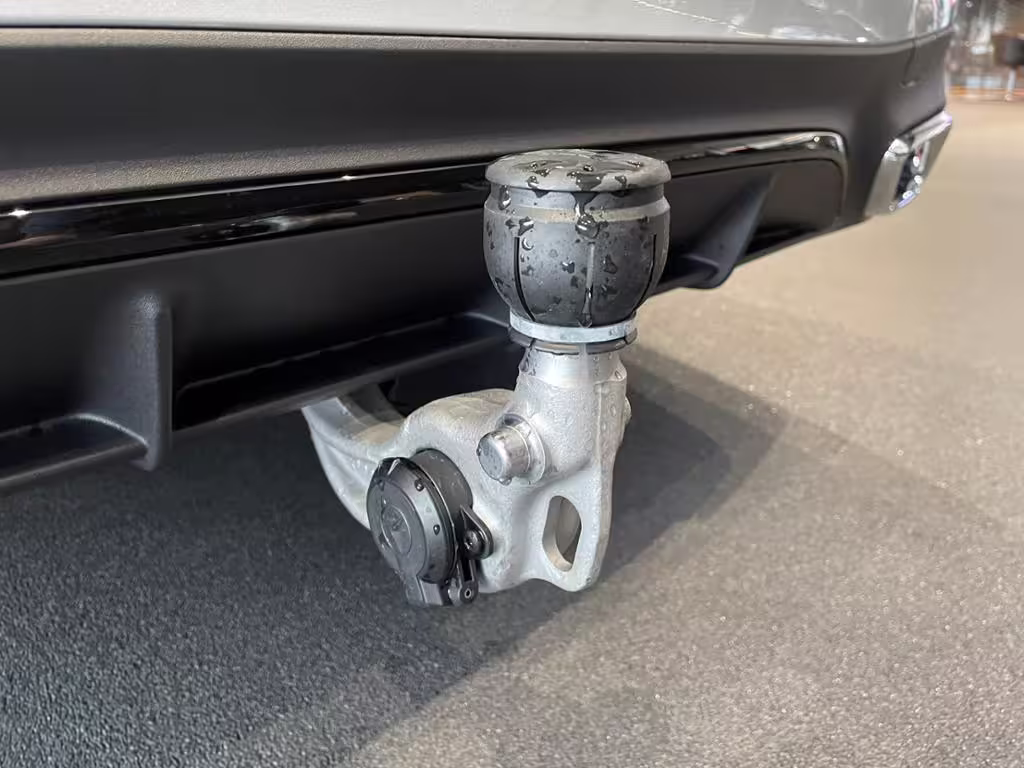 Mercedes-Benz E 200 T AMG+PANO+STDHZG+AHK+DIGI L+KEYL+DISTR+ E 200 - Bild 15