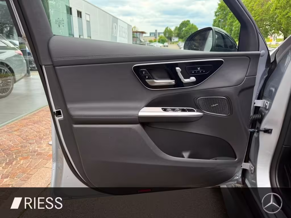 Mercedes-Benz GLC 220 d 4M AMG+AHK+PANO+20+MEMO+DISTRON+360°+ GLC 220 - Bild 4