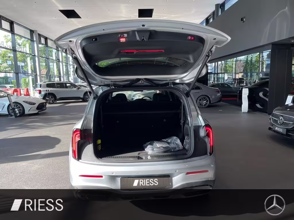 Mercedes-Benz GLB 250+ EQ PROGR+7 SITZE+AHK+DISTR+MULTIB+360°+ GLB 250 - Bild 17