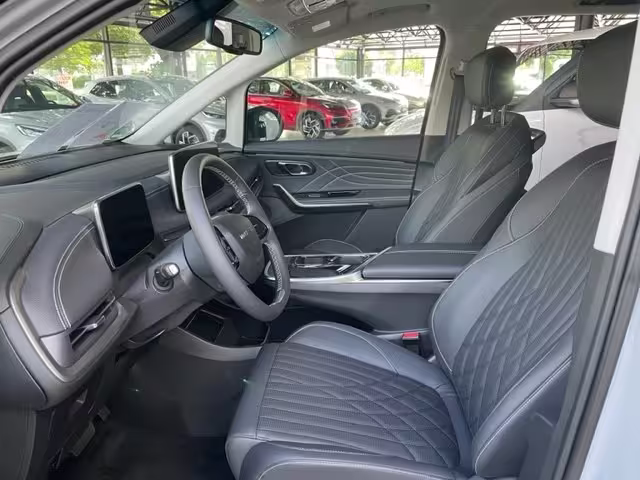 MAXUS MIFA 9/LUXURY/90kWh/PANO/ELEKT.TÜREN/AHK/NAVI/ - Bild 6